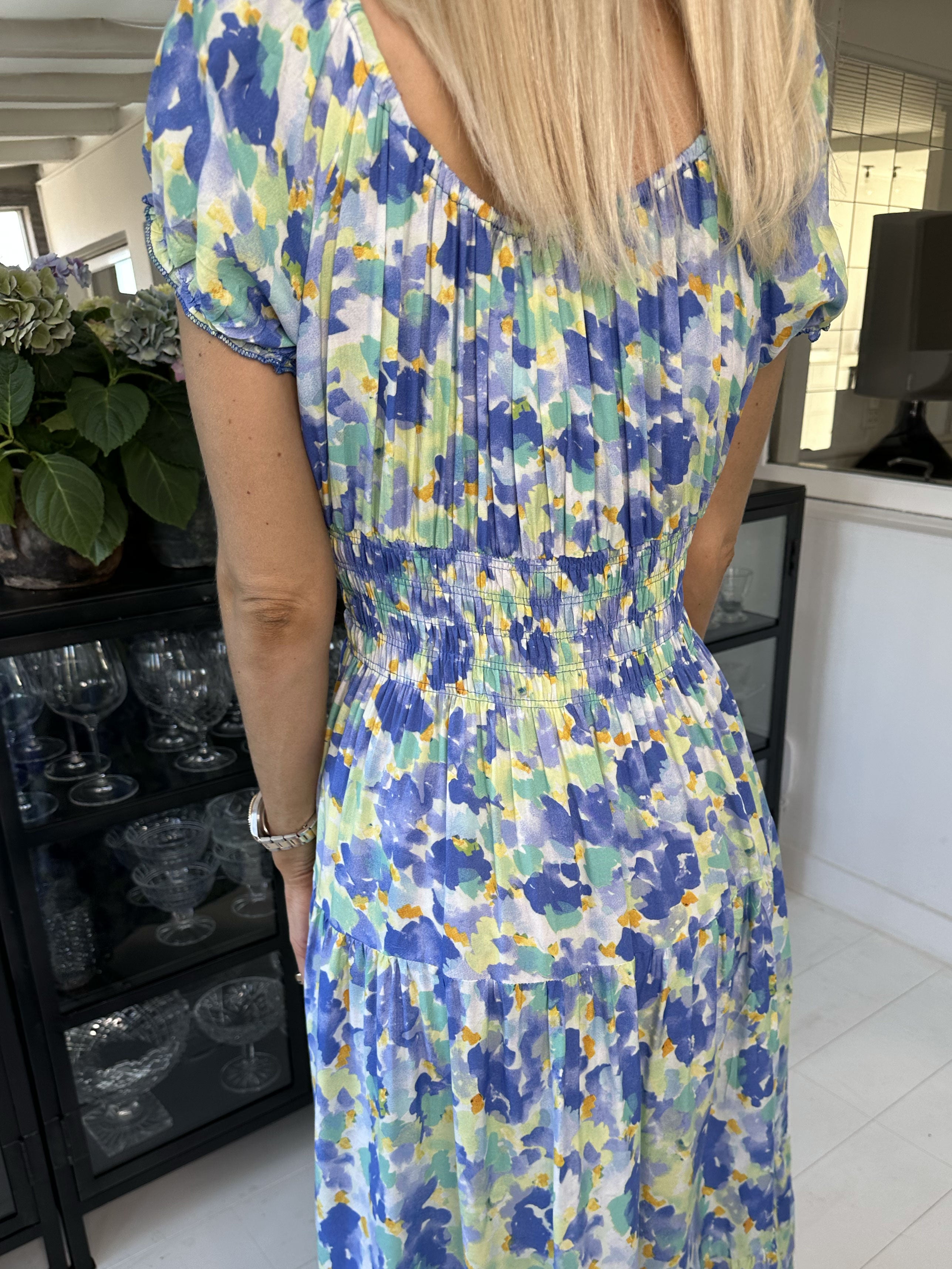 Finalia Art - Lång mångfärgad viskosklänning med resår i midjan